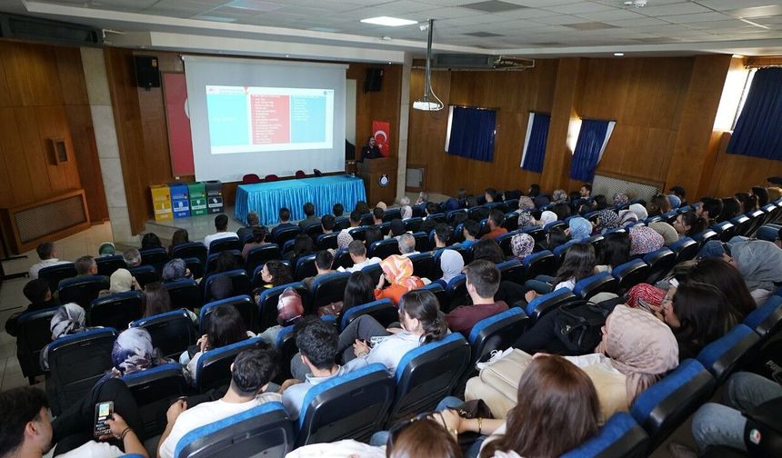 Büyükşehirden Üniversite Gençliğine Sıfır Atık Eğitimi