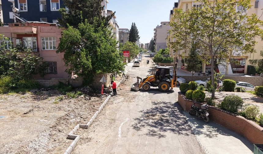 Büyükşehir’den Dulkadiroğlu Egemenlik Mahallesi’nde Cadde ve Sokak Yenileme Çalışması