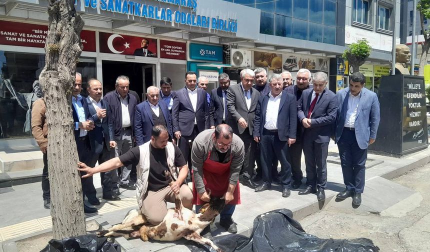 Esnaf Teşkilatında Yeni Dönem İçin Kurban Kesildi, Dualar Edildi