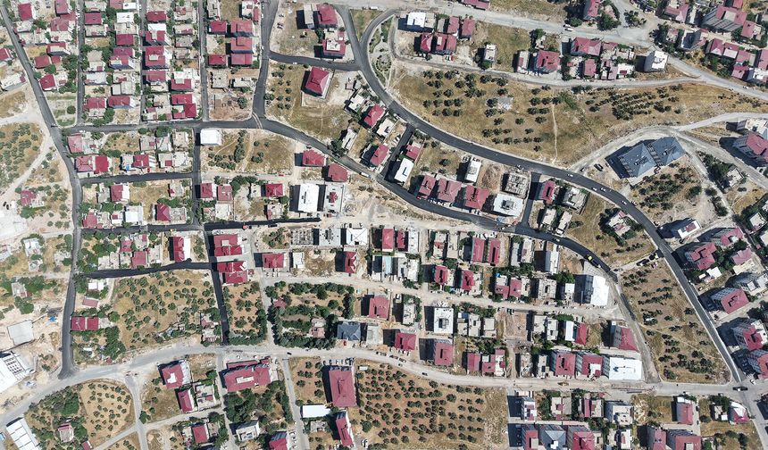 Büyükşehir, Dulkadiroğlu’nda Asfalt Mesaisini Kesintisiz Sürdürüyor