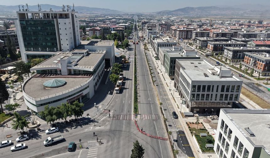 Sürücülerin Dikkatine! Azerbaycan Bulvarı’nda Altyapı Çalışması Başladı