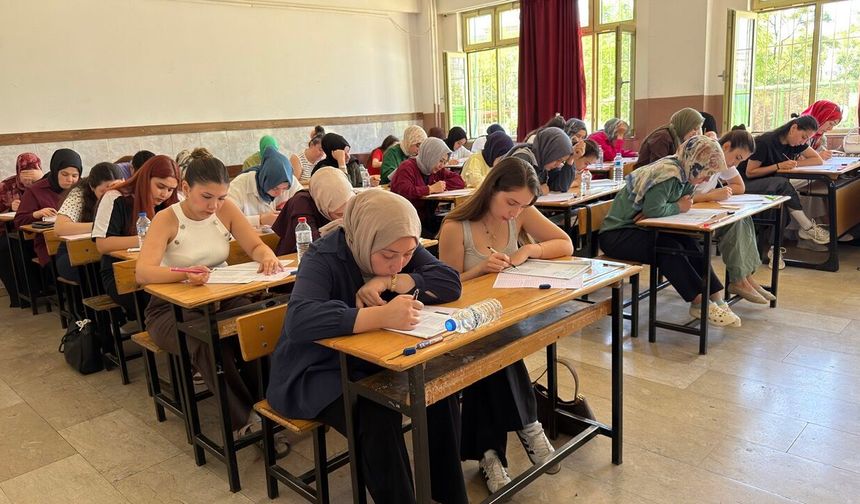 Pusula Maraş’ın KPSS Deneme Sınavlarının Beşincisi Yoğun Katılımla Gerçekleştirildi