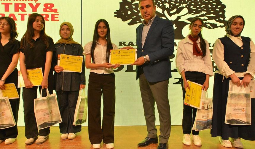 Edebiyatın Başkentinde Kalemler ve Sesler Yarıştı; Dereceye Girenler Ödüllendirildi