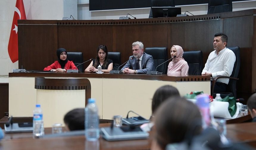 Başkan Görgel, Minik Öğrencileri Ağırladı