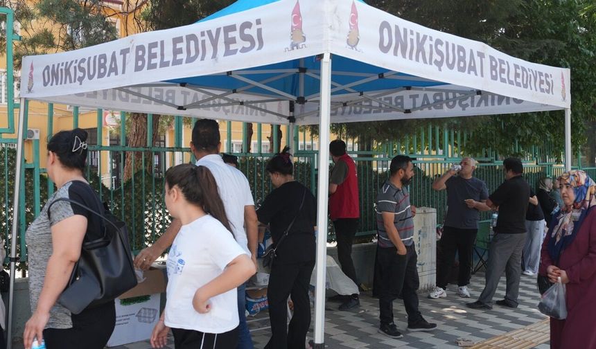 Onikişubat Belediyesi, LGS’ye giren öğrencilerin ve ailelerinin sınav heyecanına ortak oldu