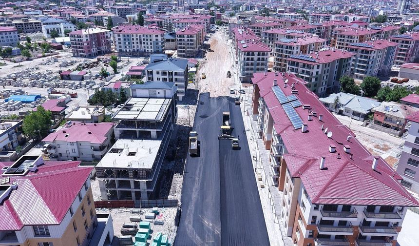 Büyükşehir, Elbistan Hacı Esat Efendi Caddesi’nde Kapsamlı Dönüşümü Başlattı