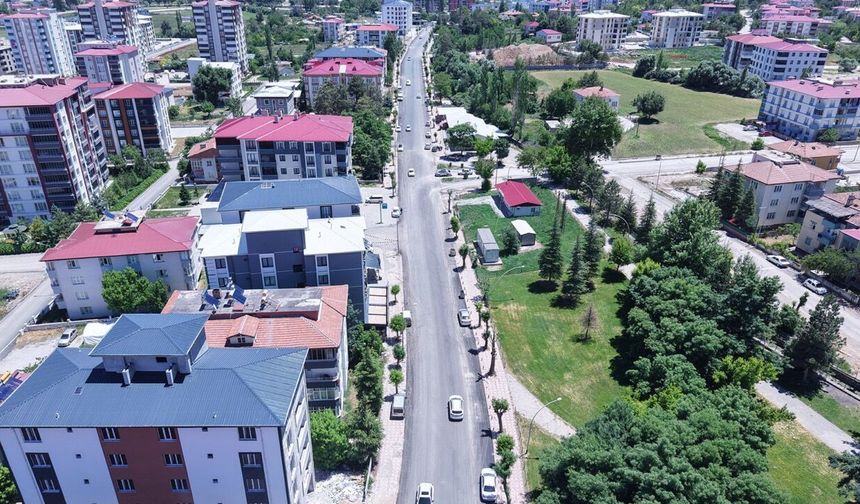 Büyükşehir, Elbistan’ın Caddelerini Yeniliyor