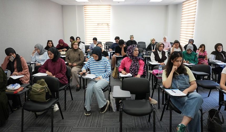 Pusula Maraş ile Gençlerin Akademik Gelişimine Destek