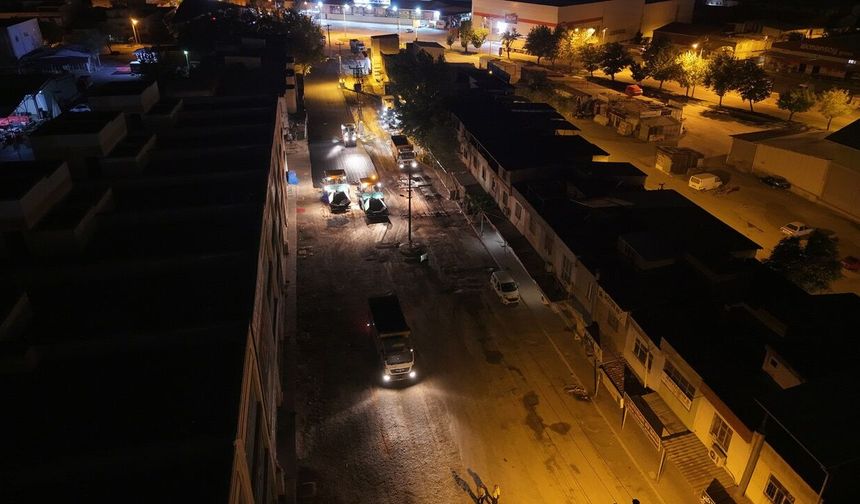 Büyükşehir, Toptancılar Sitesi’nde Asfalt Mesaisinde