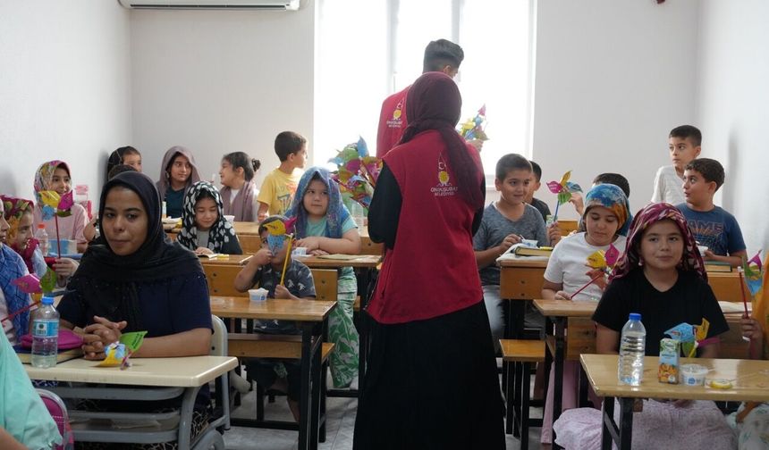Onikişubat Belediyesi’nden Yaz Kur’an Kurslarına ‘Camiler Çiçek Açtı’ ile anlamlı destek