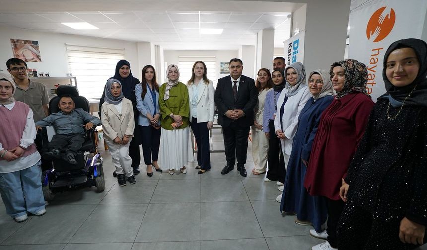 Engelsiz Yaşam Merkezi’nde Emek ve Başarı Sergisi