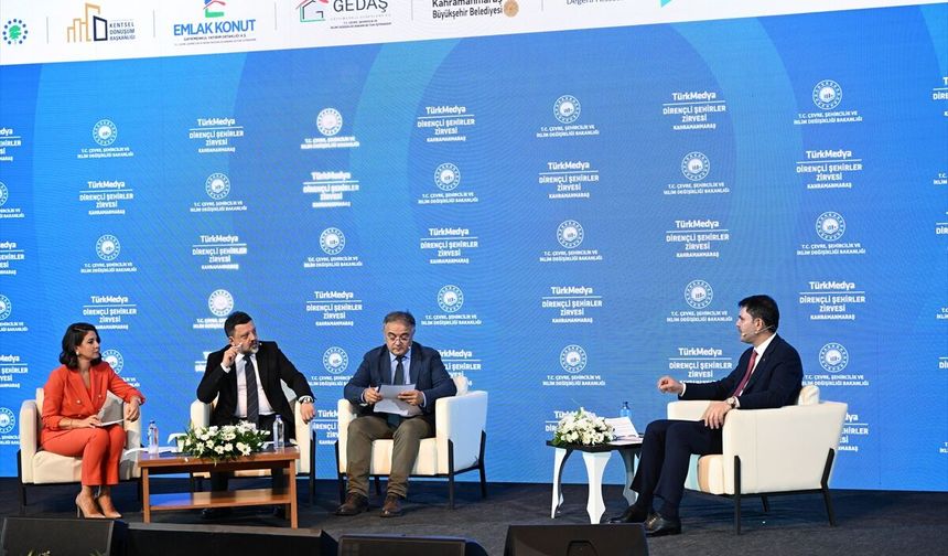 Bakan Kurum, Kahramanmaraş'ta 'Dirençli Şehirler Zirvesi'nde konuştu: