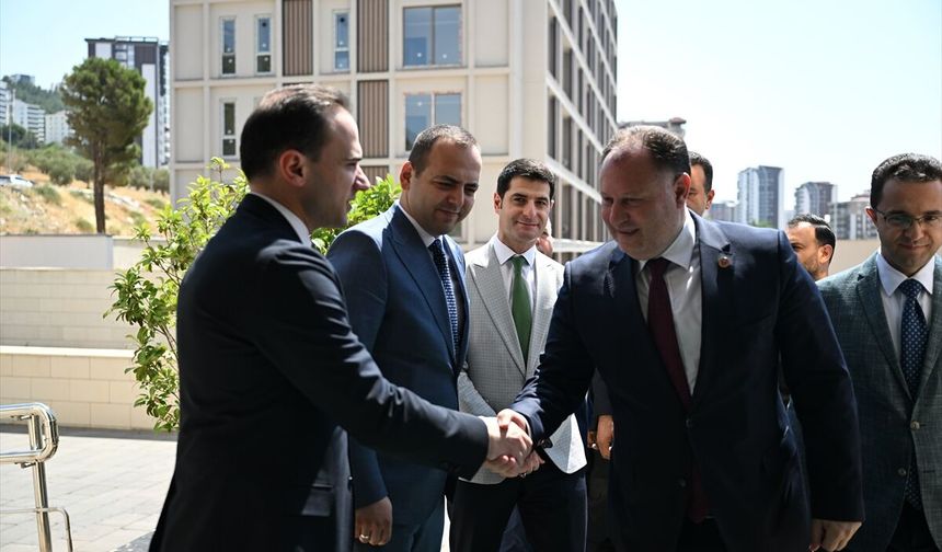 KKTC Cumhuriyet Meclisi Başkanı Öztürkler, Kahramanmaraş'ta ziyaretlerde bulundu