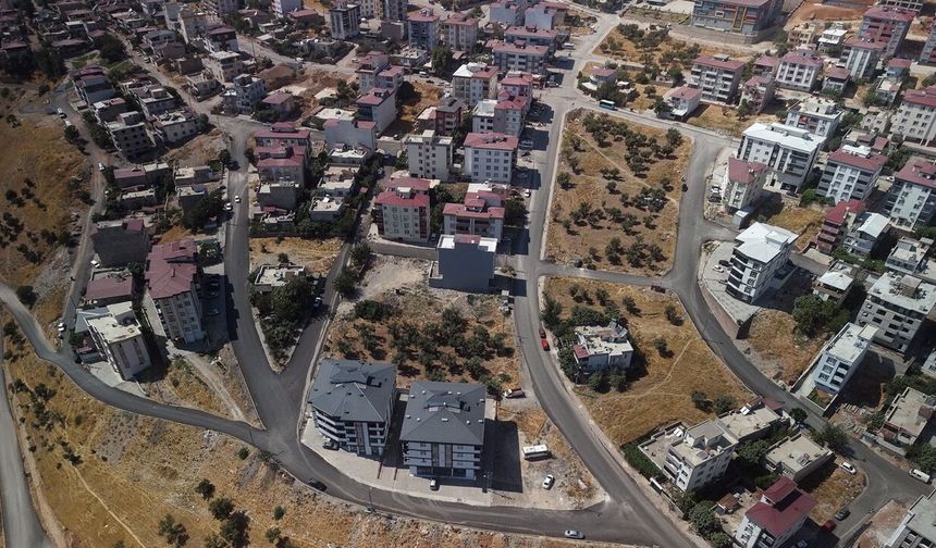 Dulkadiroğlu Aslanbey’de Sıcak Asfalt Çalışmalarında Son Dokunuşlar