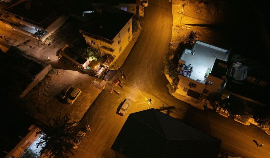 Büyükşehir, Yahya Kemal’de Asfalt Mesaisini Gece Gündüz Sürdürüyor