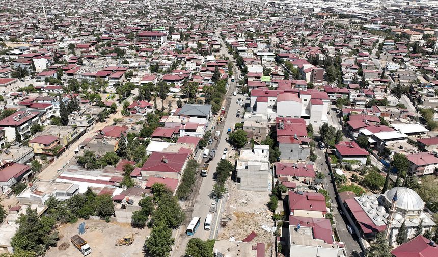 Büyükşehir, Dulkadiroğlu Hacı Murat Caddesi’ni Asfalta Hazırlıyor