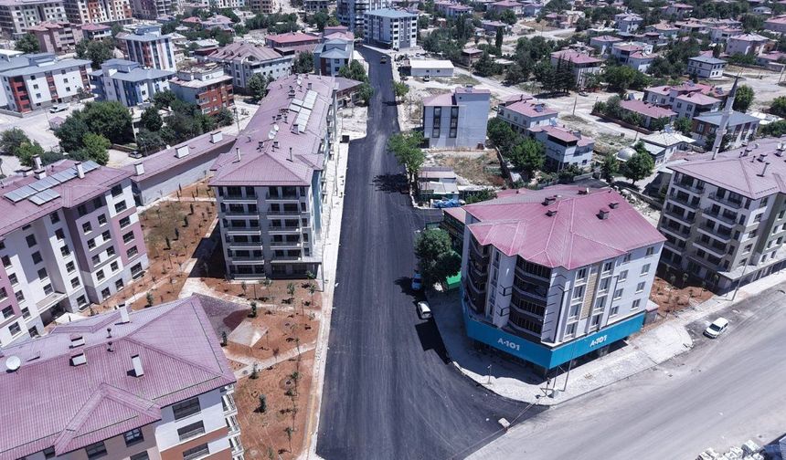Elbistan’ın Caddeleri Büyükşehir Yatırımlarıyla Yenileniyor