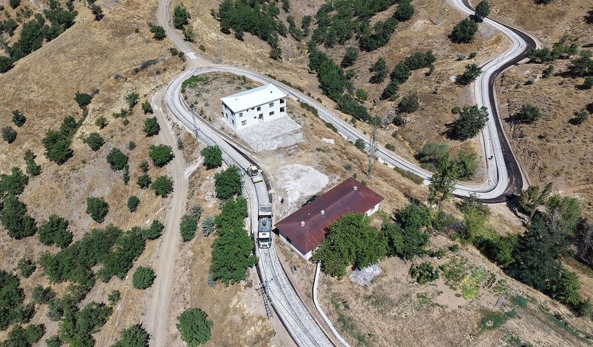 Büyükşehir’den Ekinözü Kırsalında Ulaşımı İyileştiren Bir Yatırım Daha