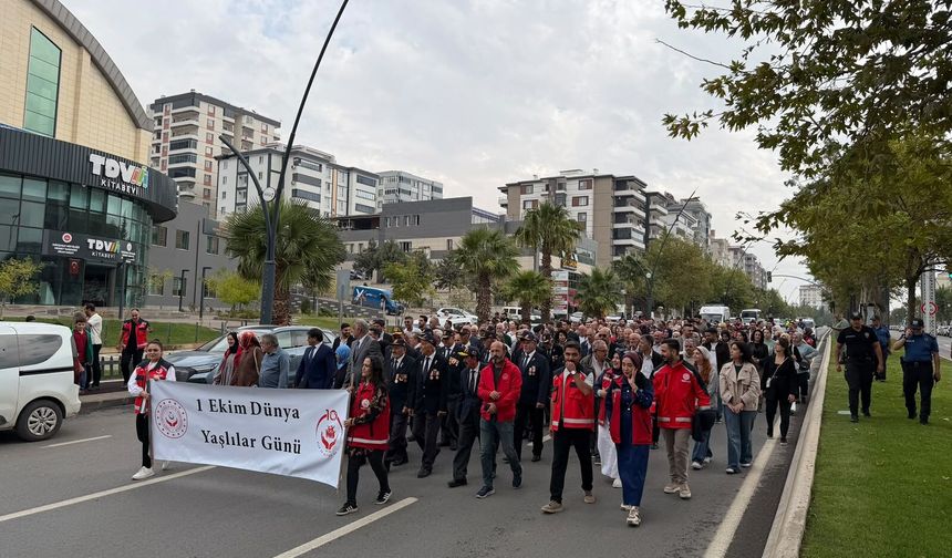 Kilis ve Kahramanmaraş'ta Dünya Yaşlılar Günü kutlandı