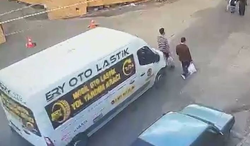 Kahramanmaraş'ta minibüsün çarptığı doktor ağır yaralandı