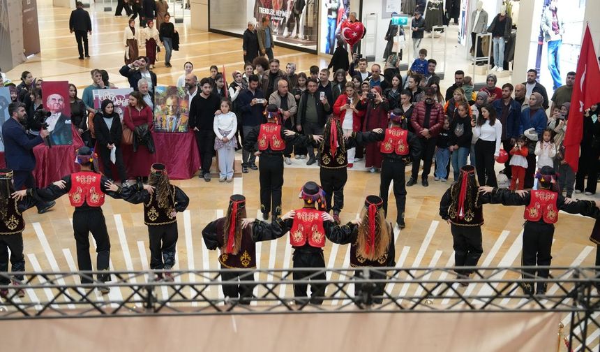 Büyükşehir, Cumhuriyet Coşkusunu Sanat ve Müzikle Buluşturdu