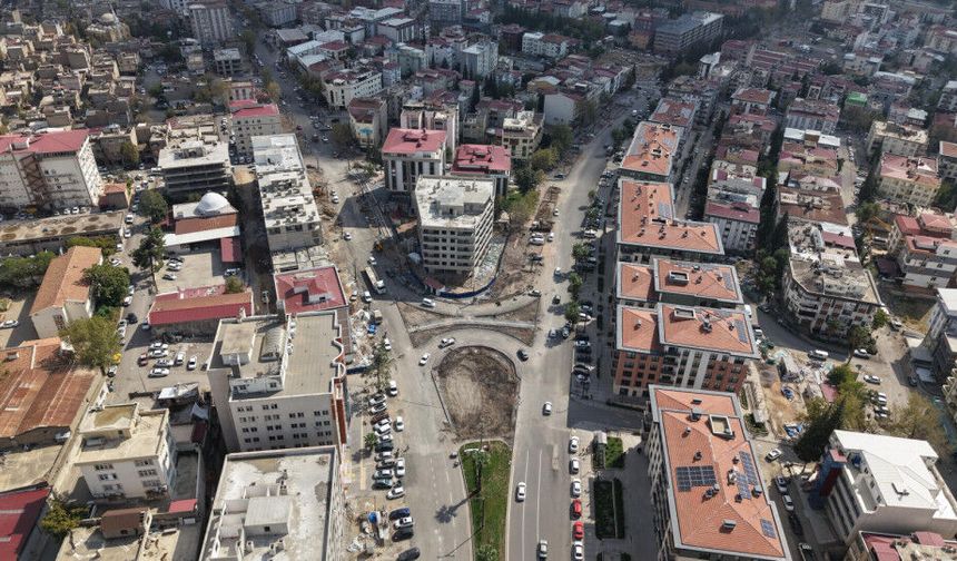 Büyükşehir’den Müftülük Meydanı’nda Ulaşımı Rahatlatacak Düzenleme
