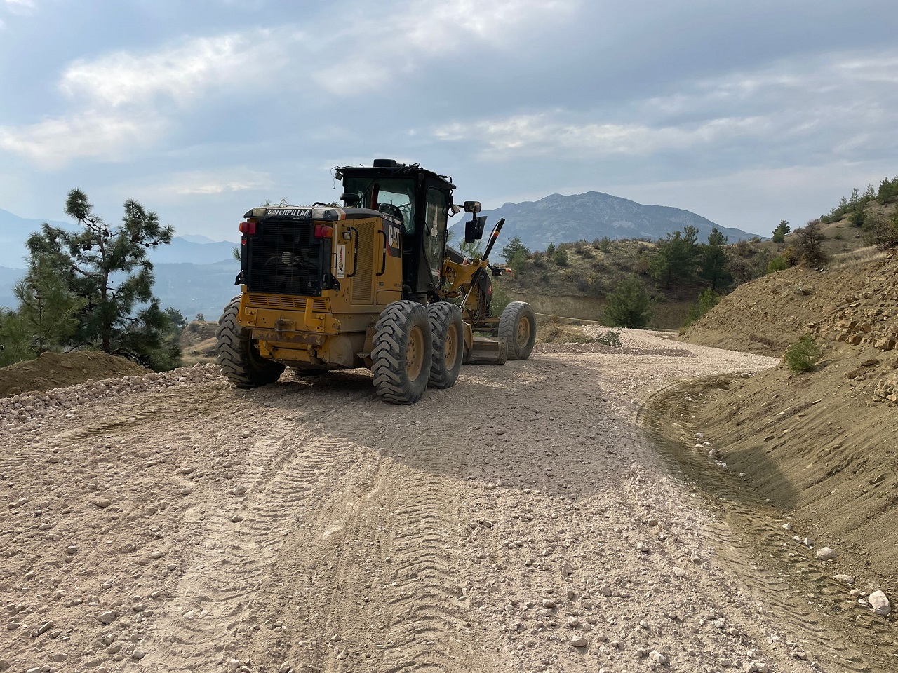 Onikişubat Belediyesi’nden 17 kırsal mahallede 26 farklı noktada yoğun hizmet mesaisi