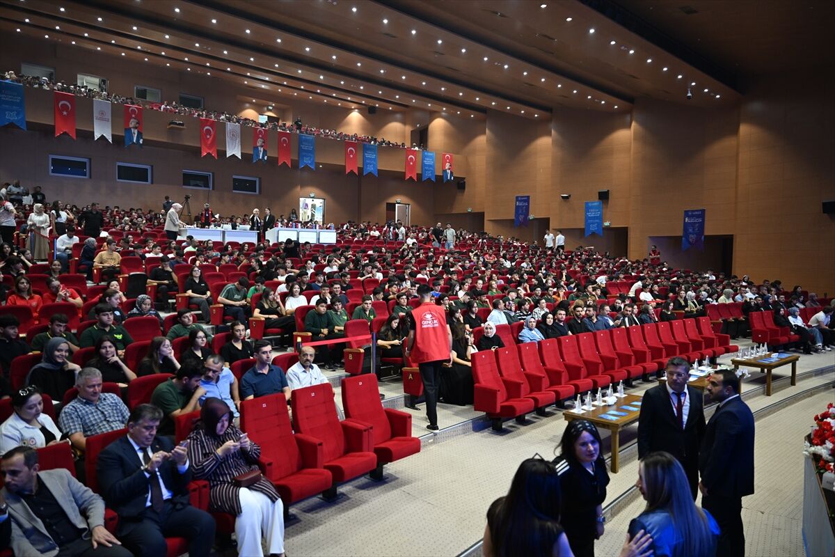 Kahramanmaraş'ta Gençler Arası Kültür ve Sanat Yarışmaları Türkiye finali tamamlandı