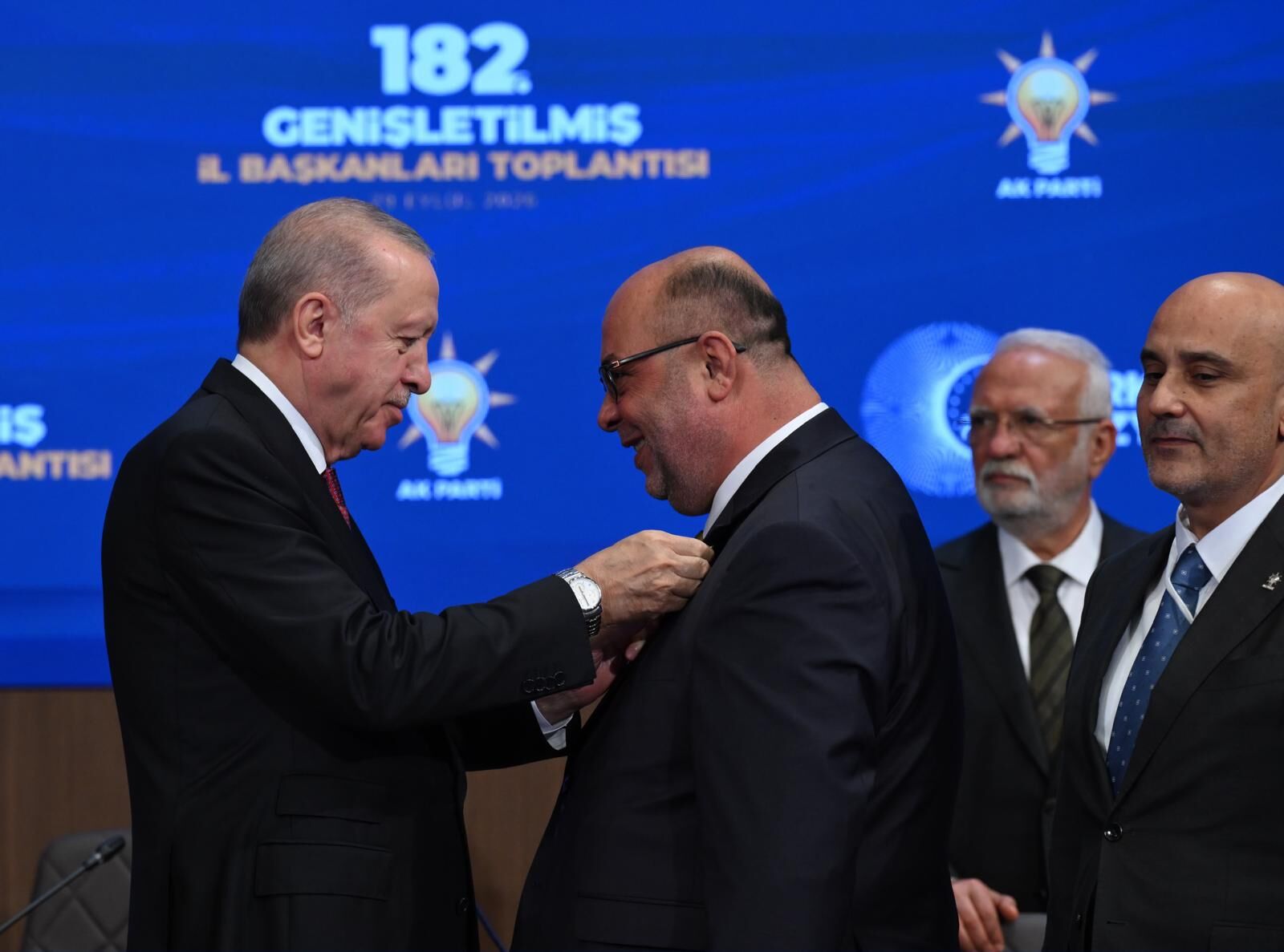 Ak Parti’ye Geçen Akpınar Kararının Gerekçesini Açıkladı