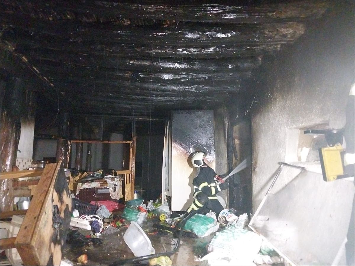 Burdur'da evde çıkan yangın hasara neden oldu